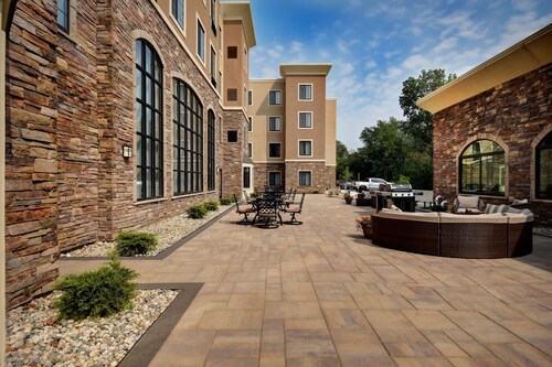Staybridge Suites Holland