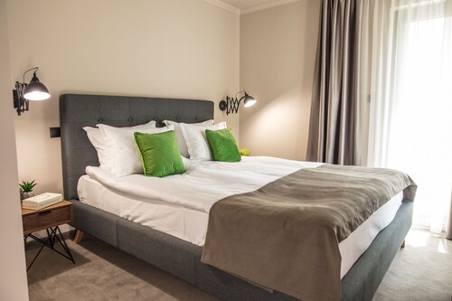 Reverence Hotel
