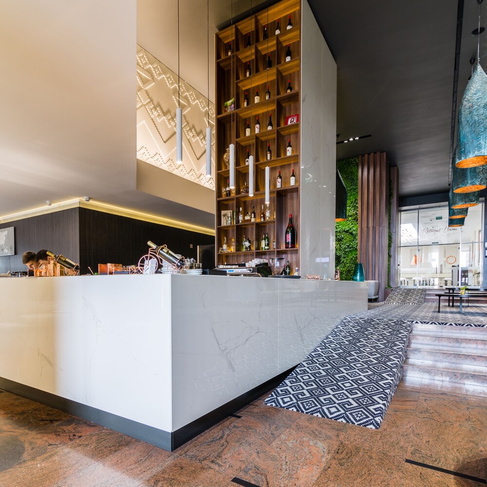 Hotel Bar