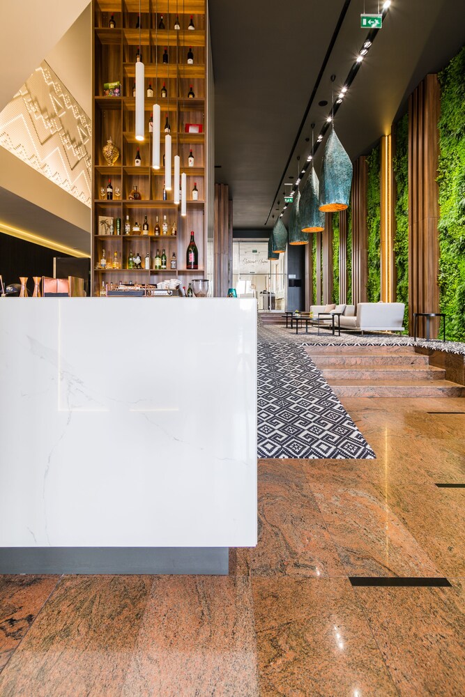 Hotel Bar
