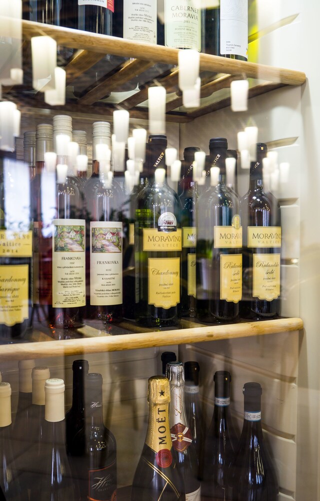 Hotel Bar