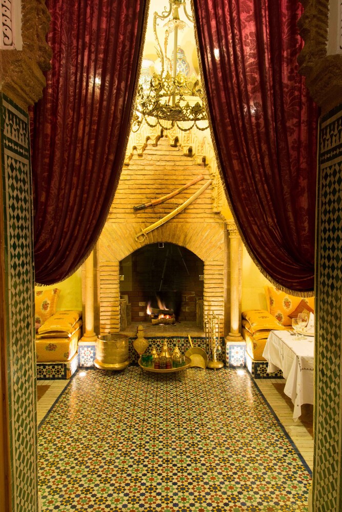 Hotel Lounge