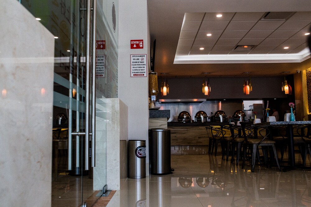 Food Court