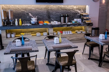 Food Court