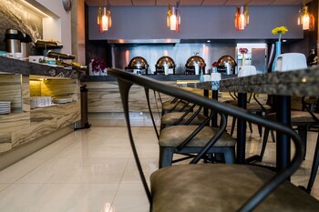 Food Court