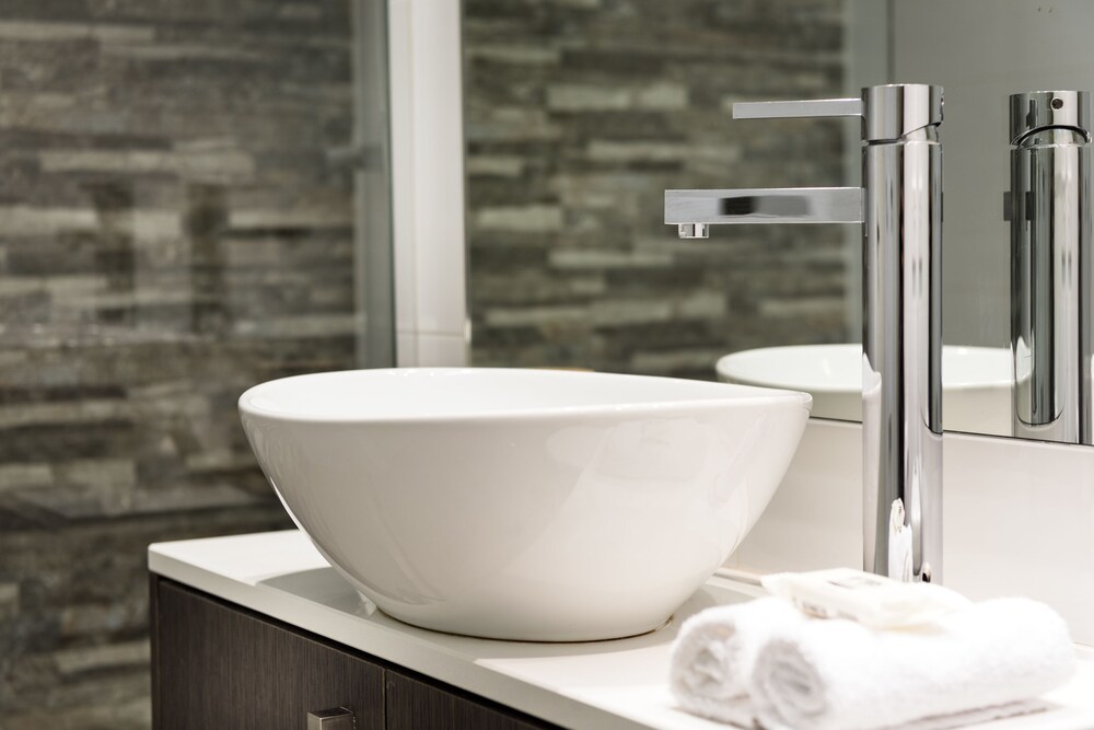Riverside Suite - Bathroom Sink