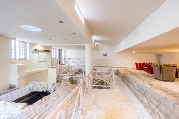 Hotel Lounge