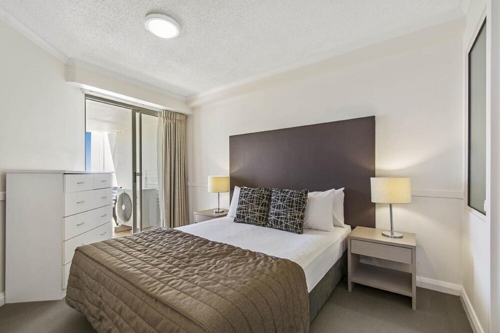 Three Bedroom Apartment - Guestroom