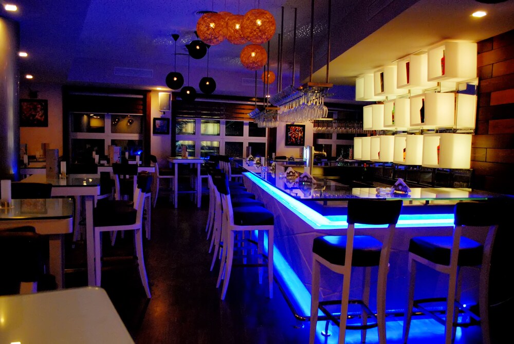 Hotel Bar