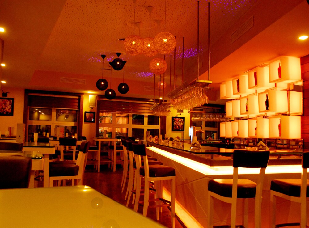 Hotel Bar