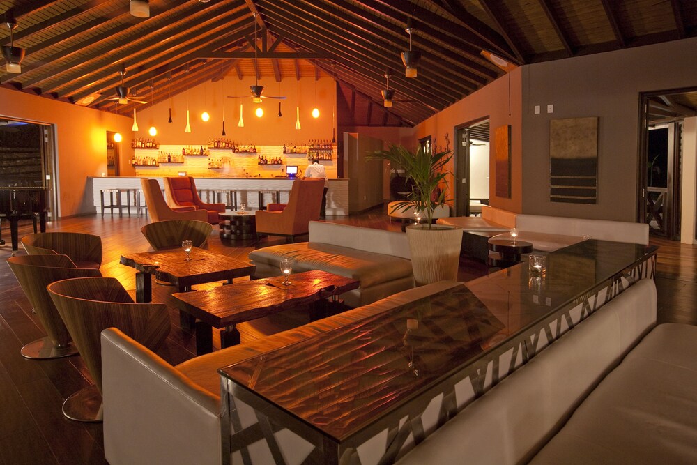 Hotel Lounge
