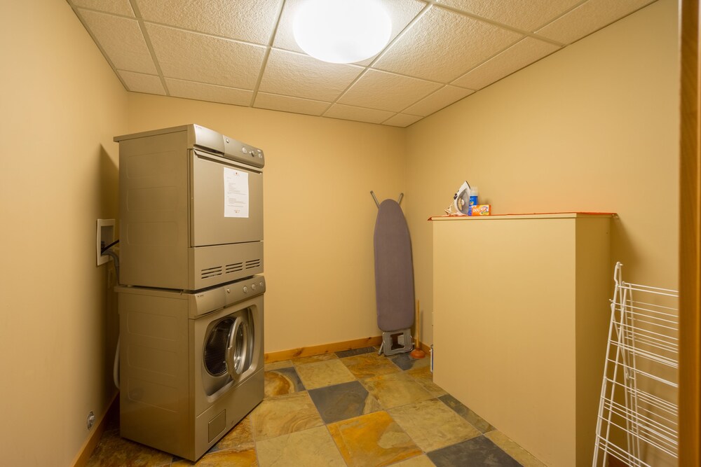 215 Three Bedroom KQQ - In-Room Amenity