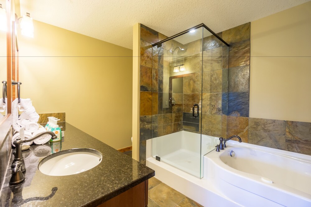 401 Two Bedroom Penthouse - Bathroom Shower