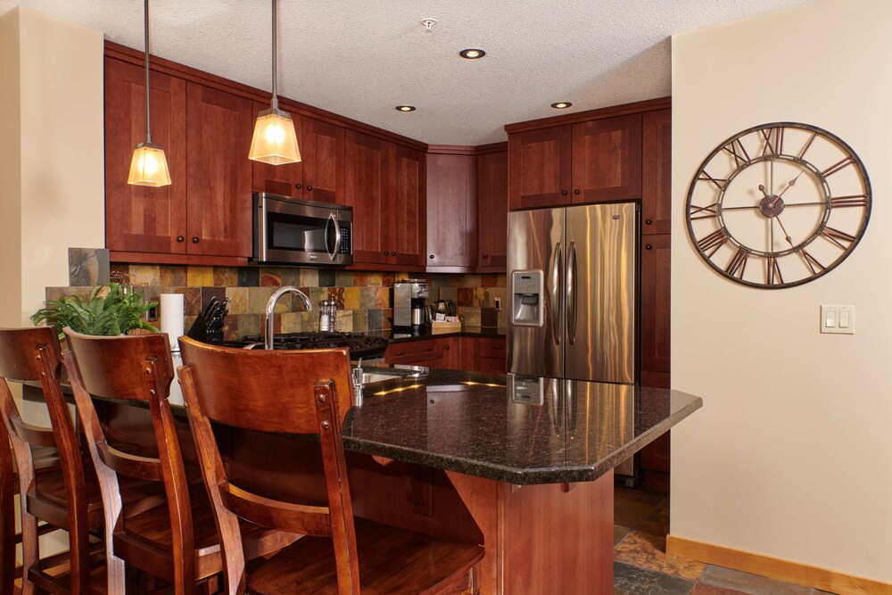 217 Two Bedroom KQ - In-Room Kitchen