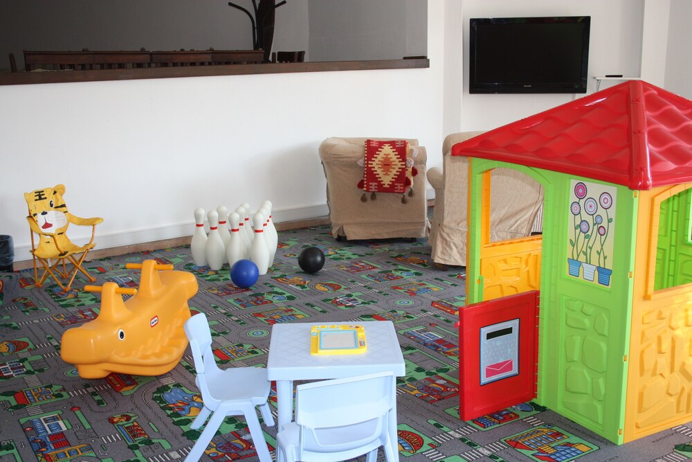 Childrens Play Area - Indoor