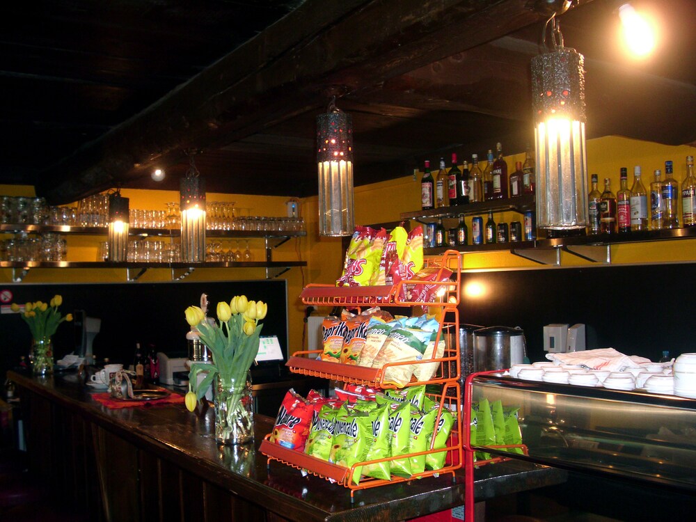 Hotel Bar