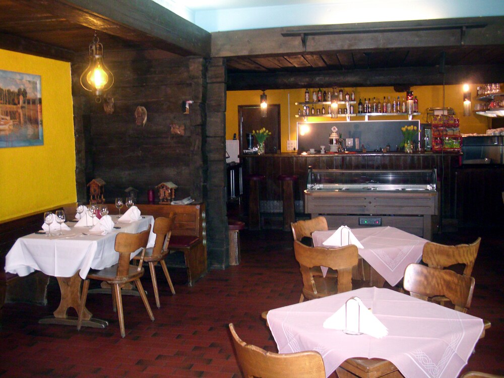 Hotel Bar
