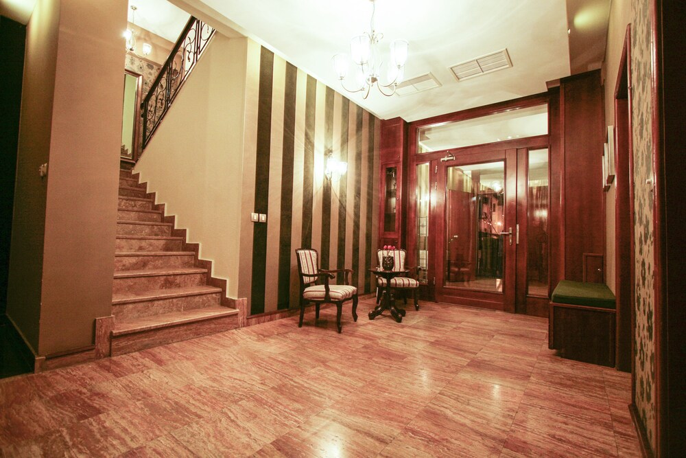 Vestibule
