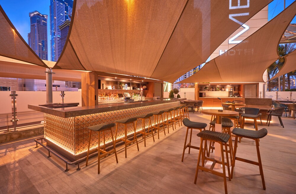 Hotel Bar