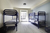 1bed in 6-bed mixed dormitory ensuite