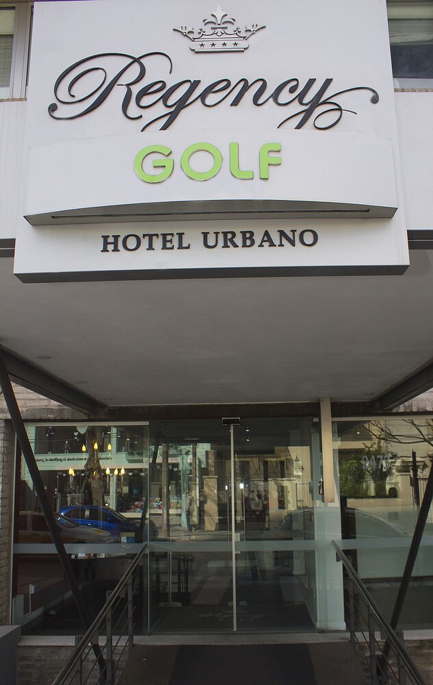 Fachada del hotel