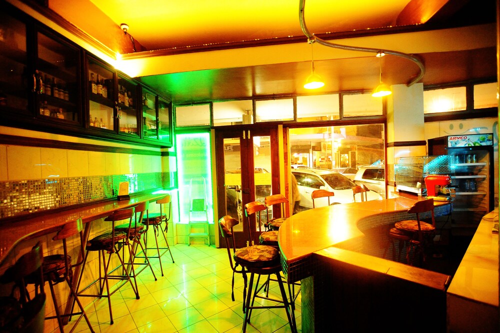 Hotel Bar