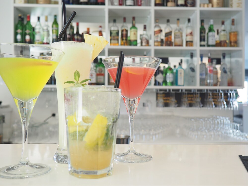 Hotel Bar