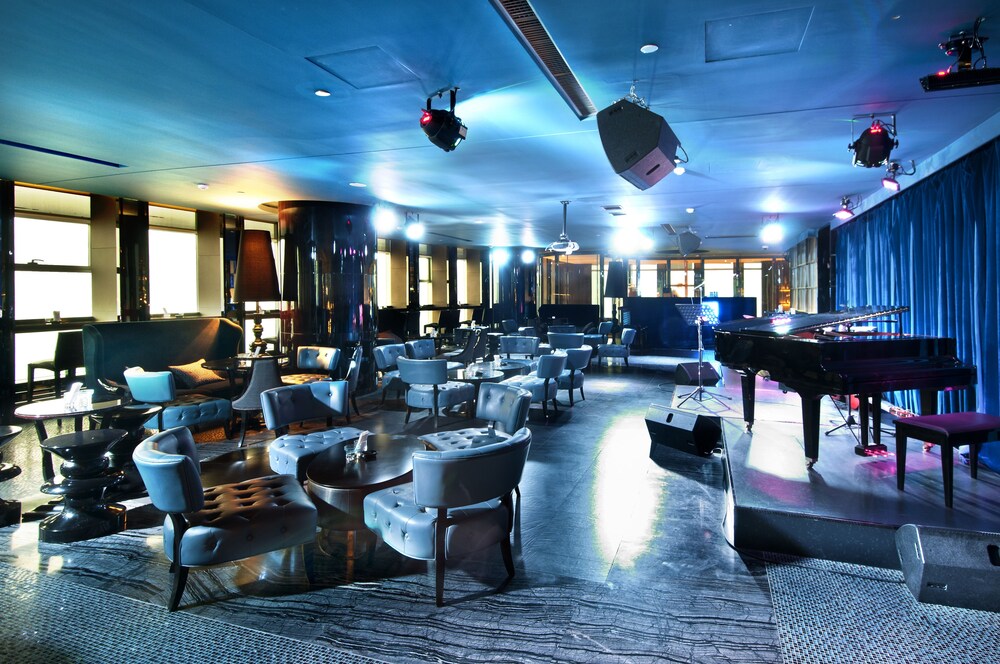 Hotel Bar