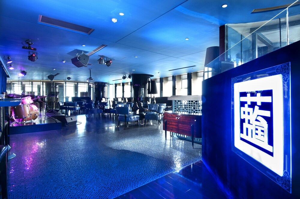 Hotel Bar