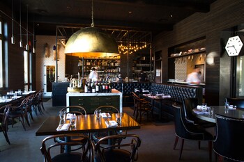 Hotel Bar