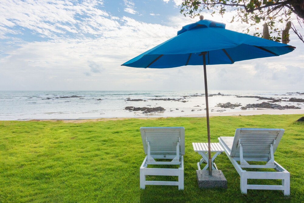 Beach/Ocean View