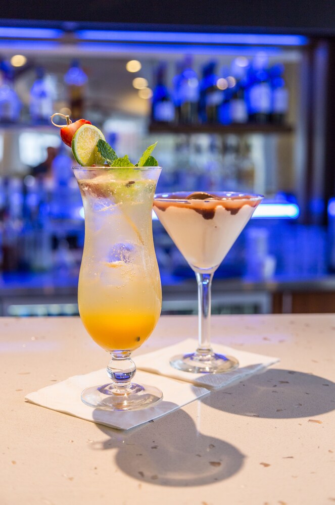 Hotel Bar