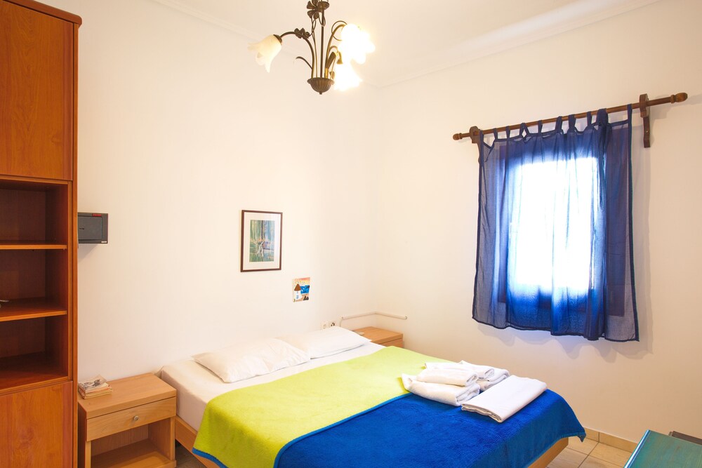 Classic Apartment - Guestroom