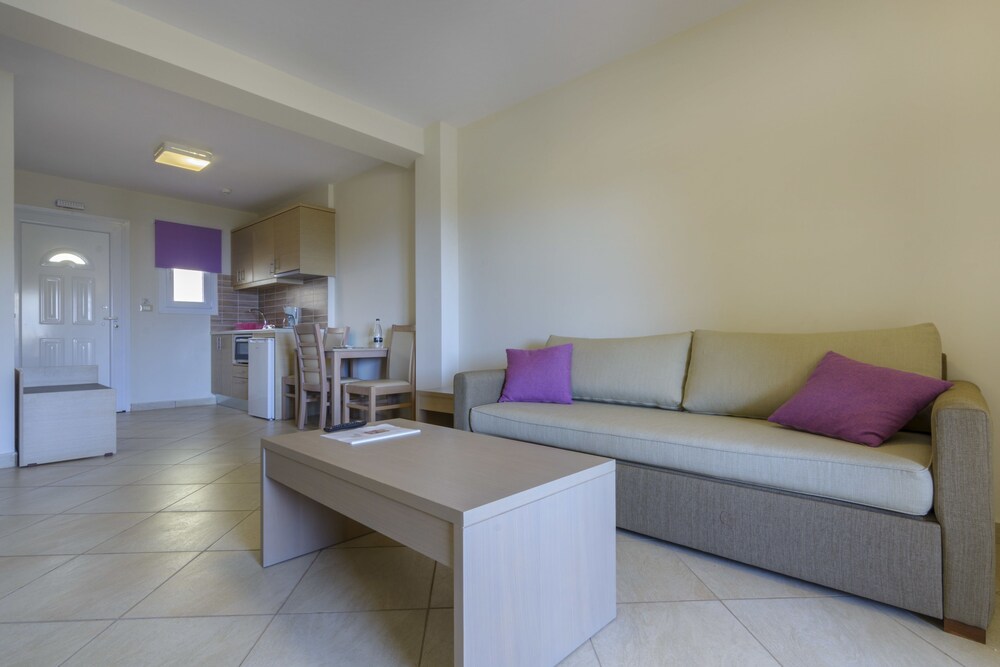 Apartment, Sea View - Guestroom
