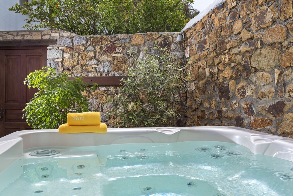Superior Suite, Sea View - Jetted Tub