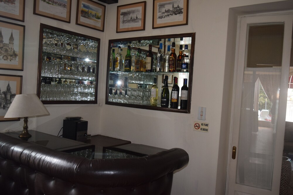 Hotel Lounge