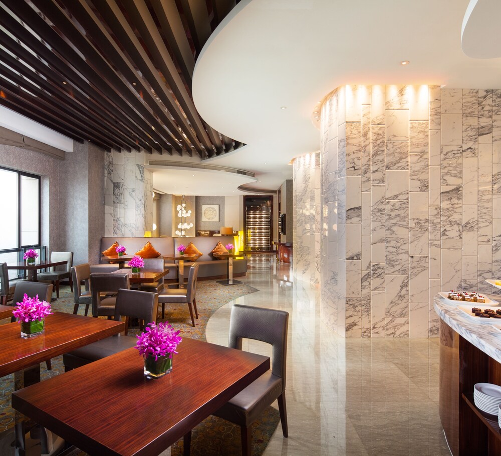 Executive Lounge