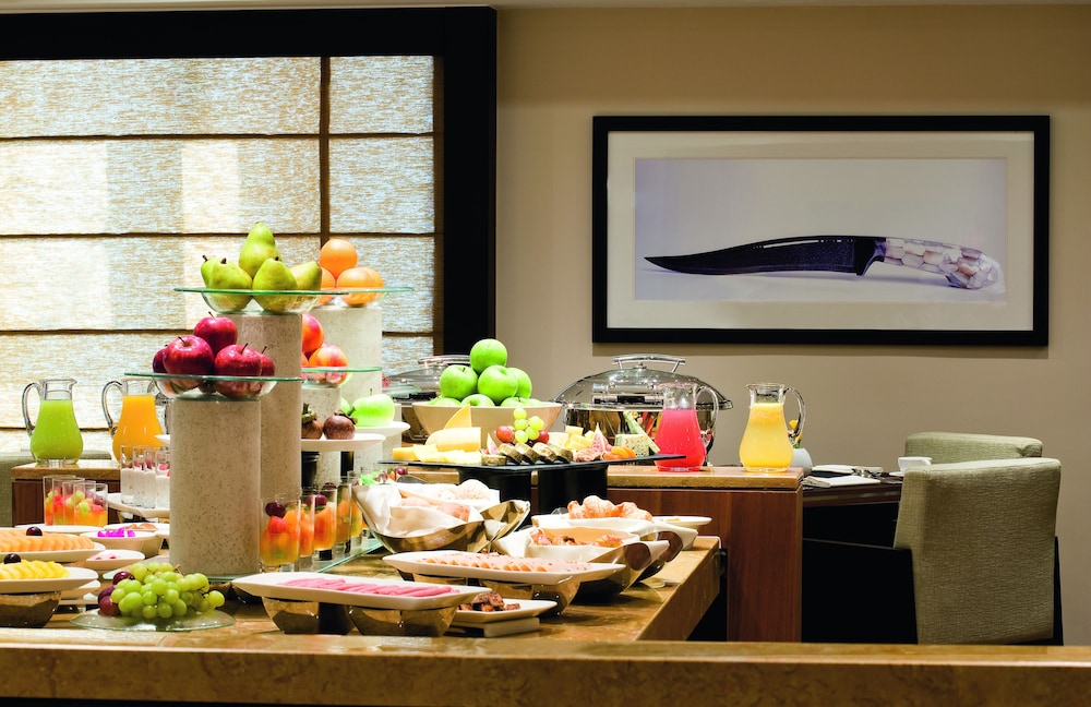 Executive Lounge