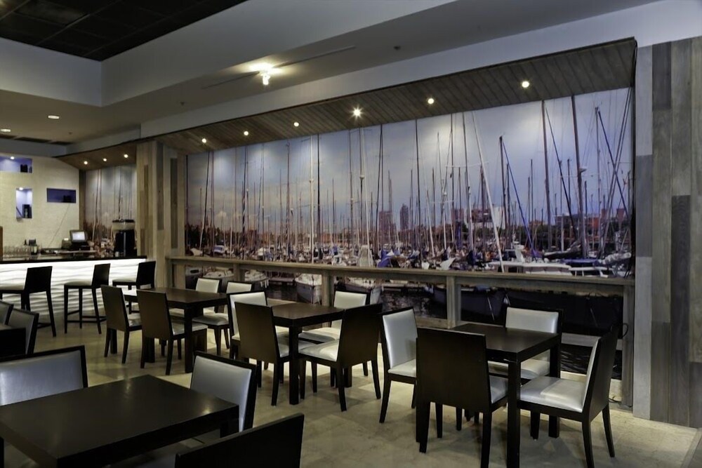 Hotel Lounge