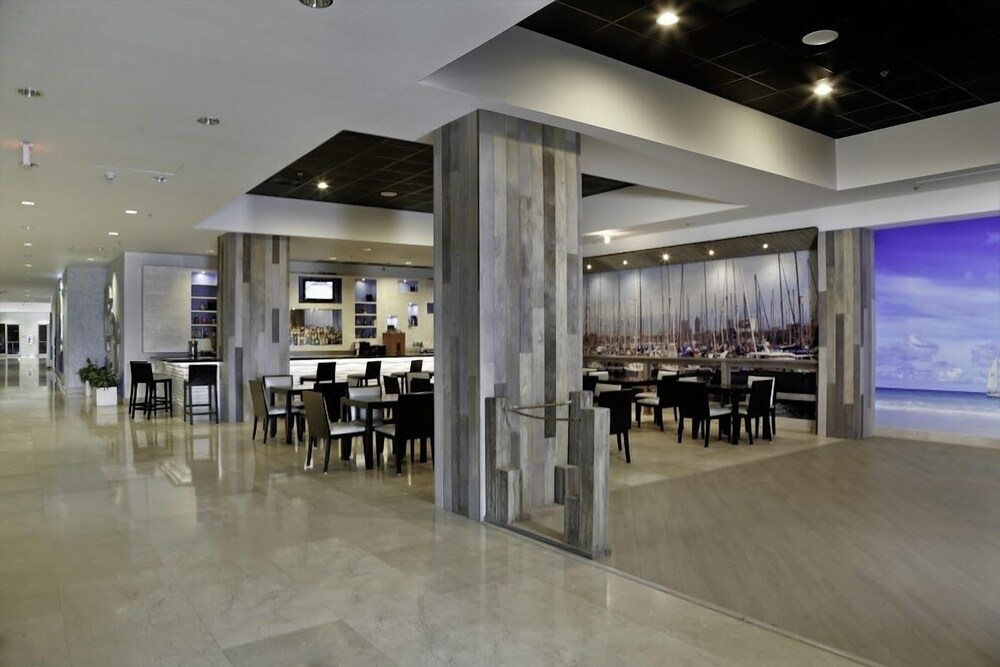 Hotel Lounge