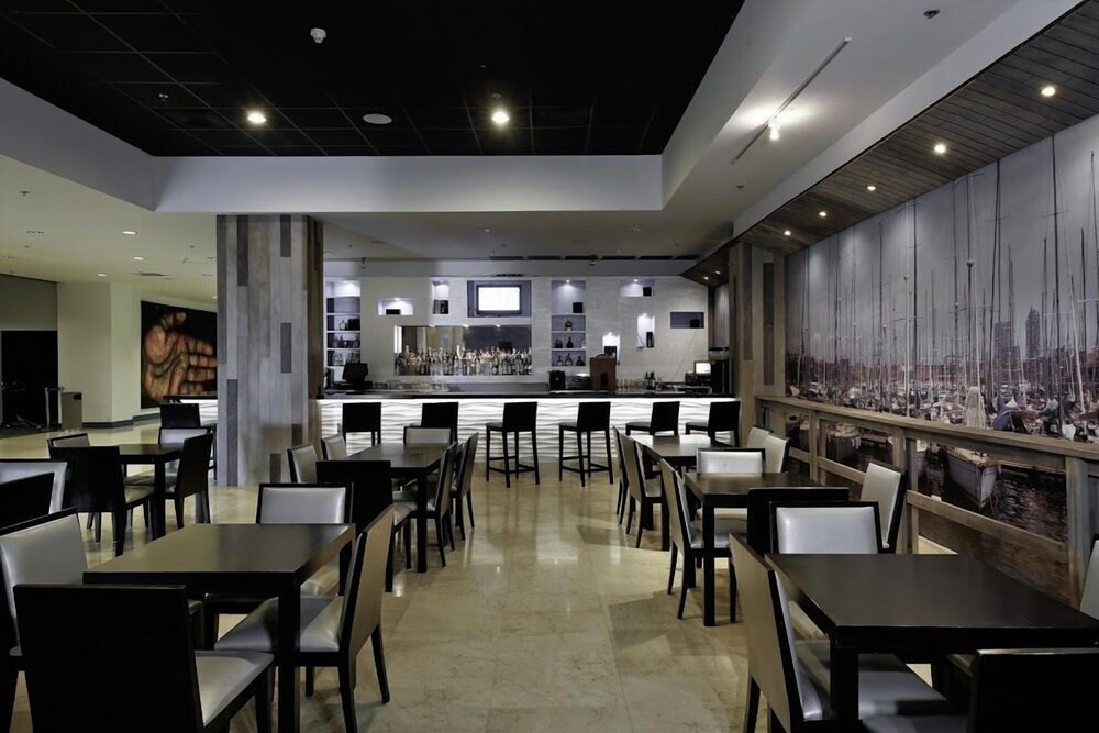 Hotel Lounge