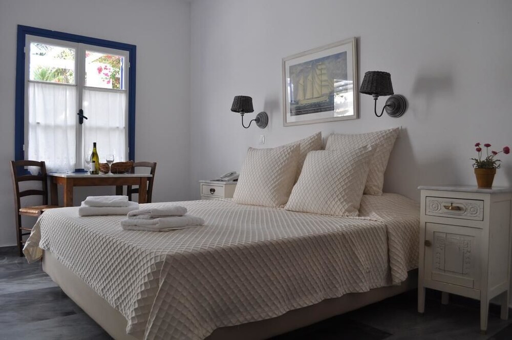 Studio - Guestroom