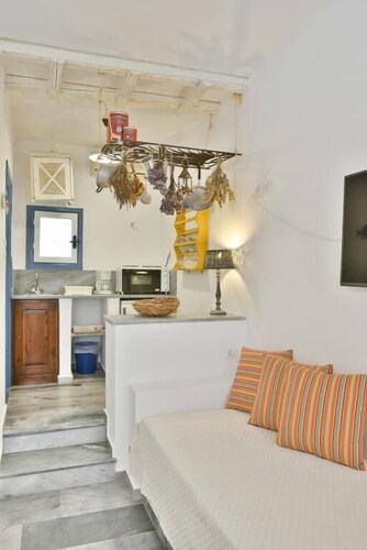 Classic Studio - Guestroom