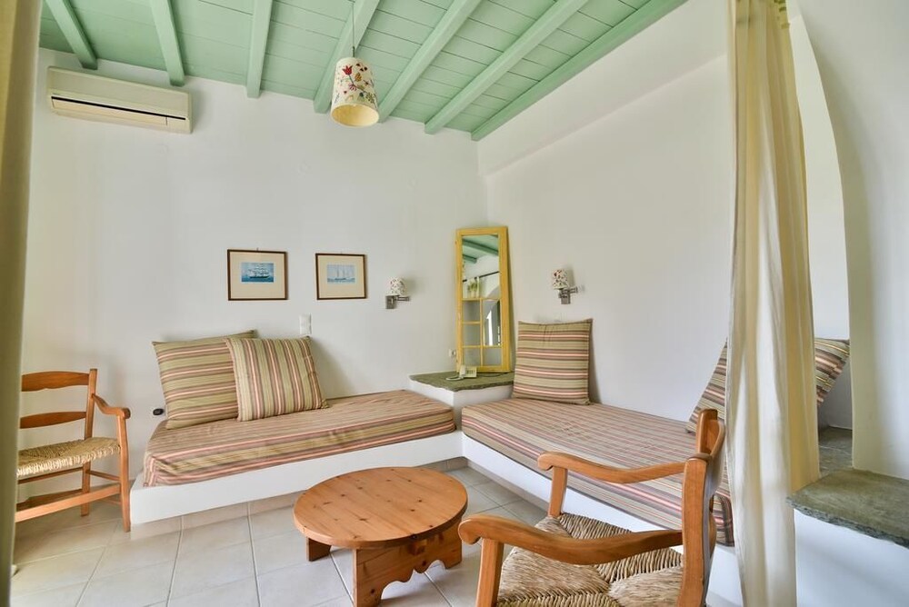 Junior Suite - Guestroom