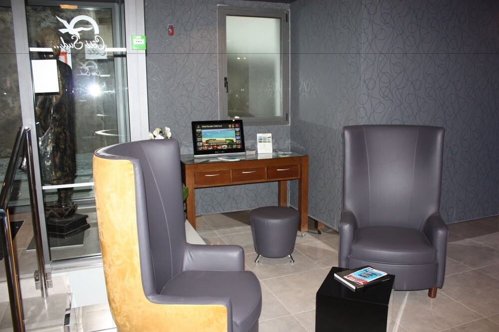 Concierge Desk