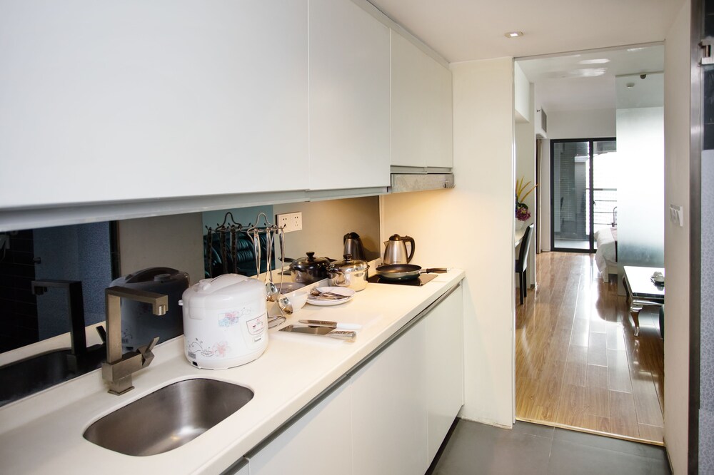 Deluxe Suite - In-Room Kitchen