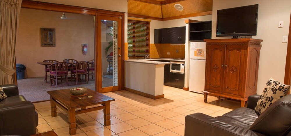 Deluxe Villa, 2 Bedrooms - Living Area