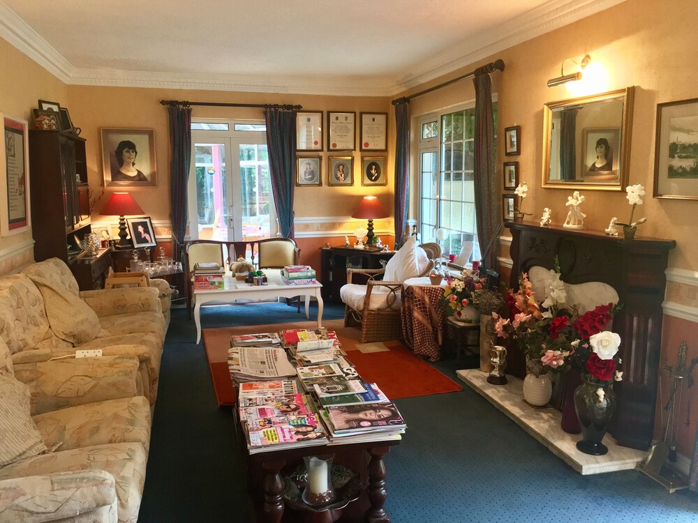 Executive Lounge