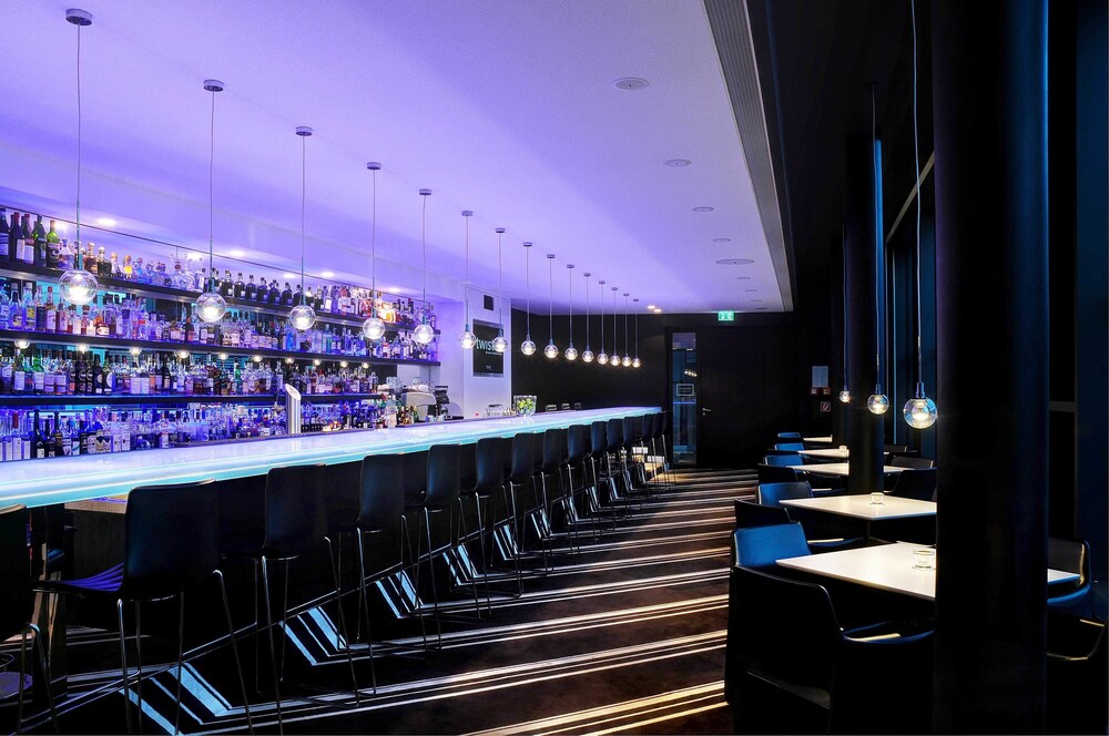 Hotel Bar