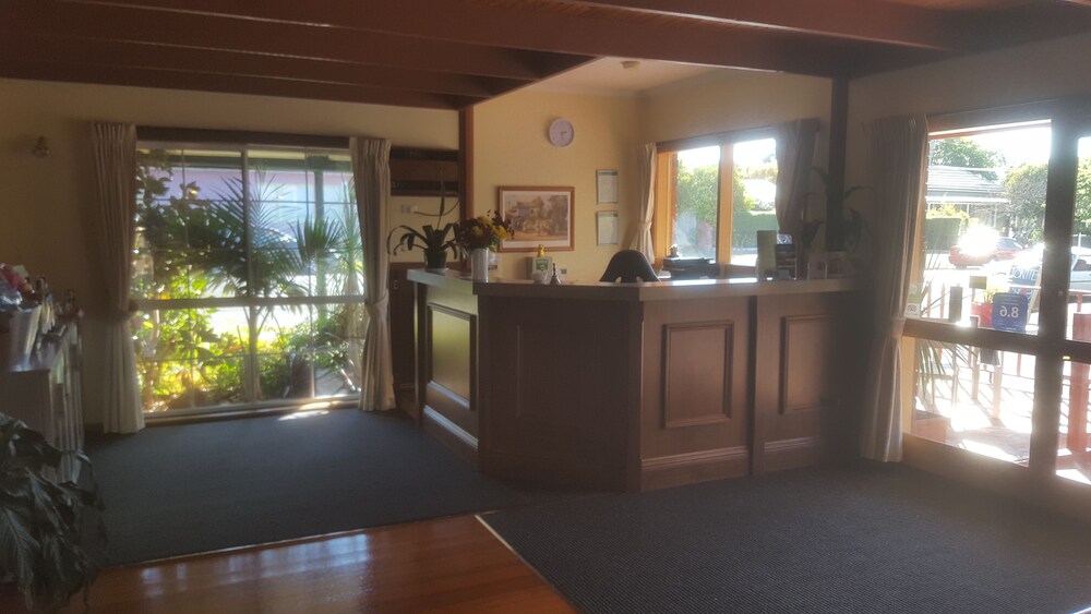 Hotel Lounge